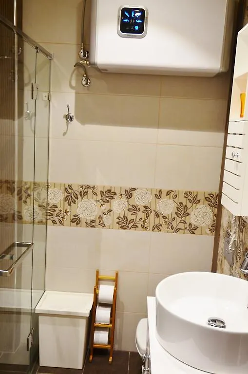 Studio Silva Tirana 0*,  Albania